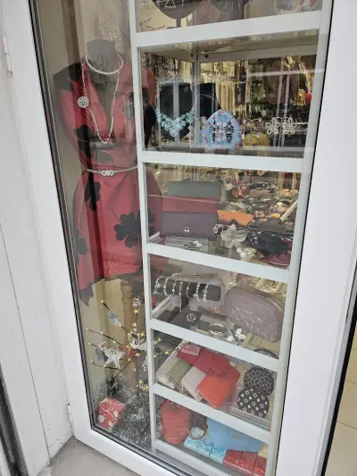 Магазин за бижута ,аксесоари Аглая
