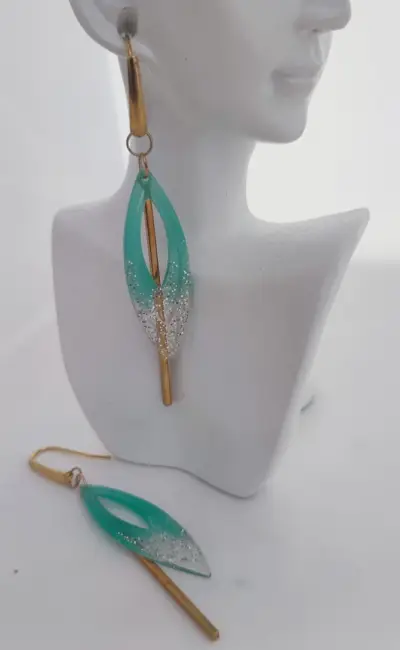 Ema Jewellery | Handmade | Епоксидна смола | Полимерна глина | Естествени манъни | Мъниста