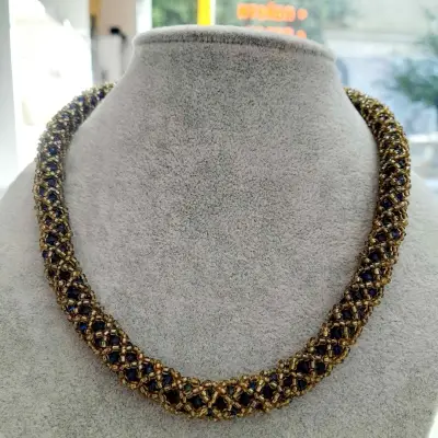 Ema Jewellery | Handmade | Епоксидна смола | Полимерна глина | Естествени манъни | Мъниста