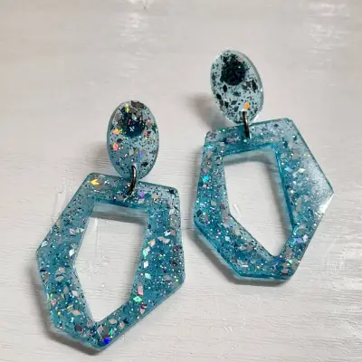 Ema Jewellery | Handmade | Епоксидна смола | Полимерна глина | Естествени манъни | Мъниста