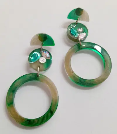 Ema Jewellery | Handmade | Епоксидна смола | Полимерна глина | Естествени манъни | Мъниста