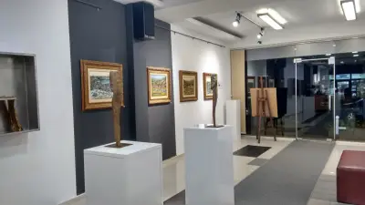 Лев Инс
