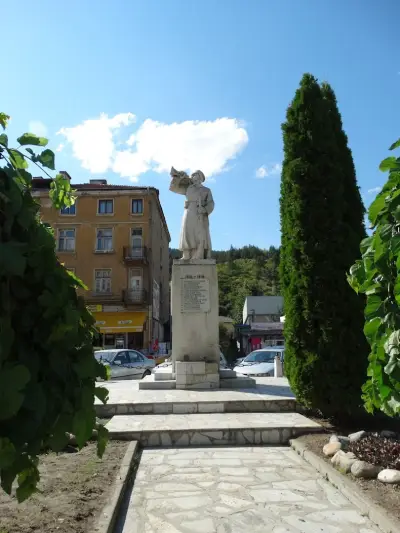 ПАМЕТНИК НА ПАДНАЛИТЕ ЗА РОДИНАТА ЧЕПИНЦИ
