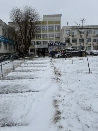 ДКЦ 3-Варна ЕООД. Лечебното заведение няма информация за личните лекари и стоматолози
