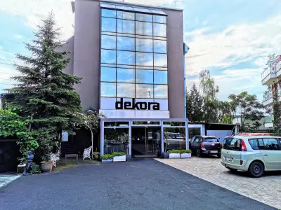 DEKORA