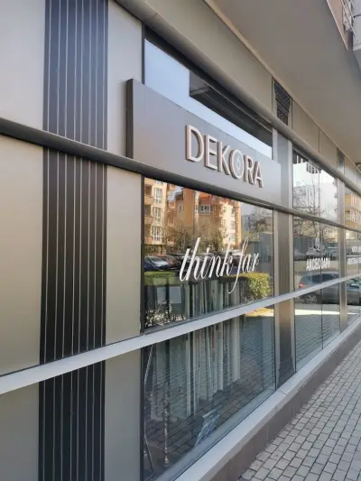 DEKORA