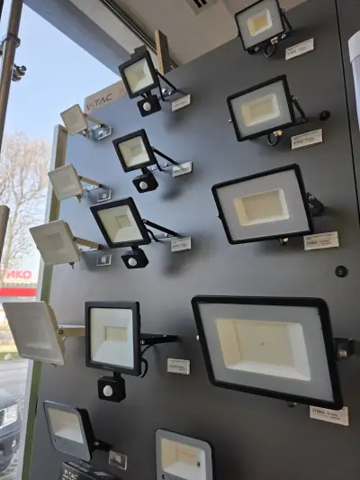 V-TAC Showroom - Neon 10
