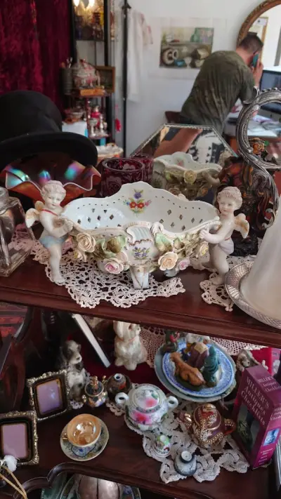 Antiques Store Антиквариат Враца Антиквар Арт Ателие Художник
