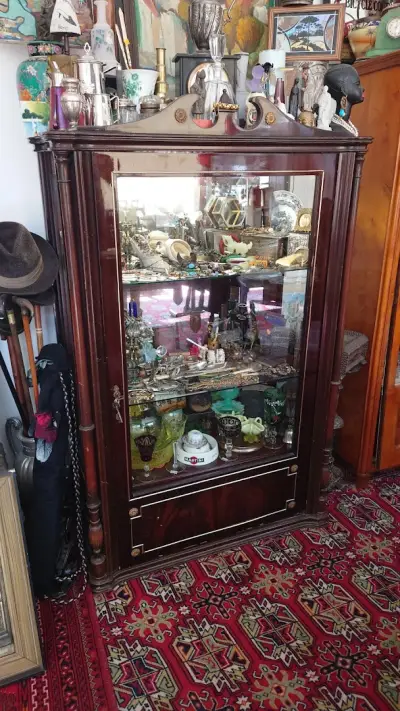 Antiques Store Антиквариат Враца Антиквар Арт Ателие Художник