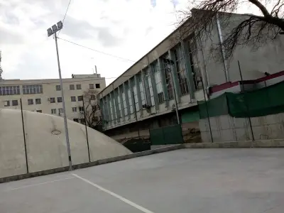 Градската спортна зала