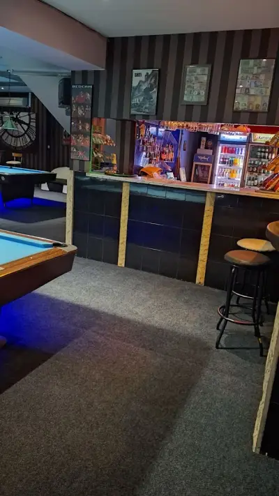 9 Ball Billiards Club
