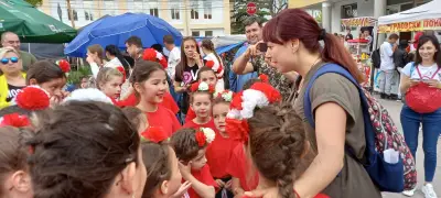 клуб за български народни танци "Луди, млади и игриви"