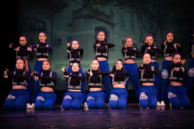 Mirage Dance Formation