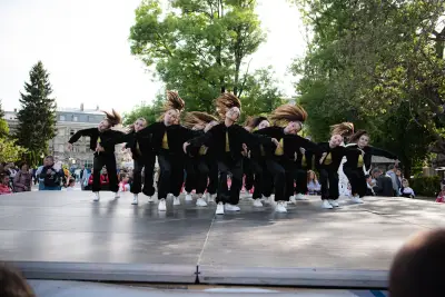Mirage Dance Formation