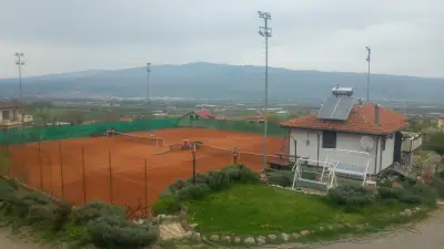 Tennis Complex Nushevi / Тенис комплекс Нушеви