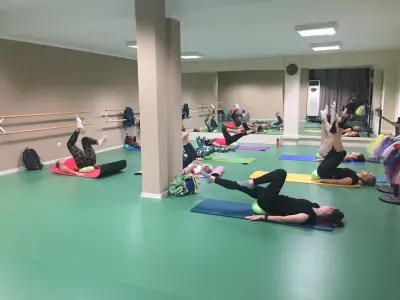 Antonia Latinova Sport Пилатес /Младост