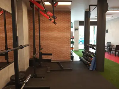 Спортна зала Lazarov Athletics