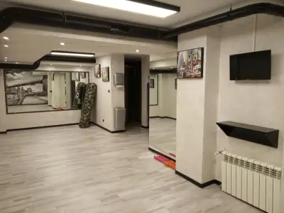 Спортна зала Lazarov Athletics