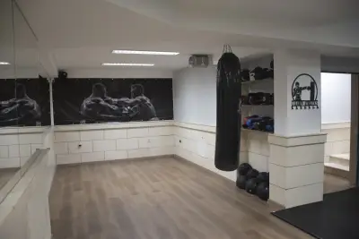 Спортна зала Lazarov Athletics