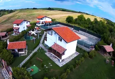 Вили #ДворЪт TheYardClub BBQ Yoga ТермоЗона Tennis