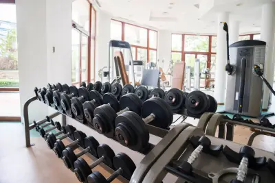 Фитнес център "Emerald Spa & Wellness Center"