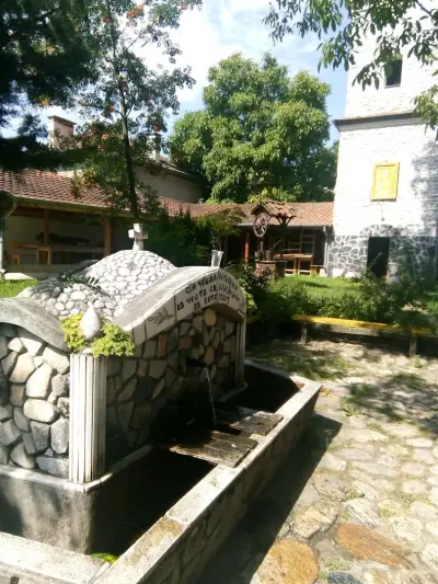 Православна църква "св.Неделя"