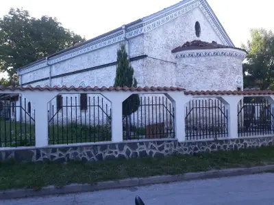 Православна църква "св.Неделя"