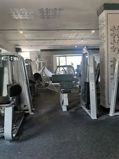 fitness LiveMax/ Фитнес в Китен/ Протеинов бар/ Сауна/ Масажи/ Gym Китен