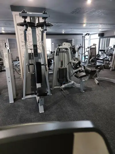 fitness LiveMax/ Фитнес в Китен/ Протеинов бар/ Сауна/ Масажи/ Gym Китен