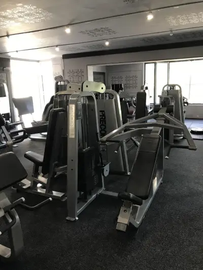 fitness LiveMax/ Фитнес в Китен/ Протеинов бар/ Сауна/ Масажи/ Gym Китен