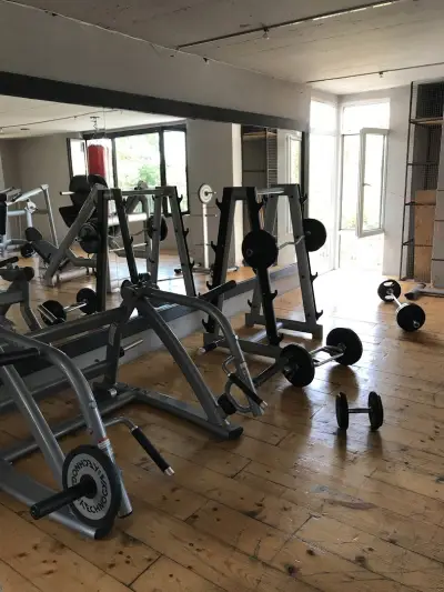 fitness LiveMax/ Фитнес в Китен/ Протеинов бар/ Сауна/ Масажи/ Gym Китен