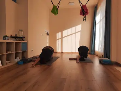Lotus Vibe - yoga art therapy