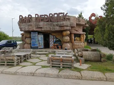 Бензиностанция Bedrock