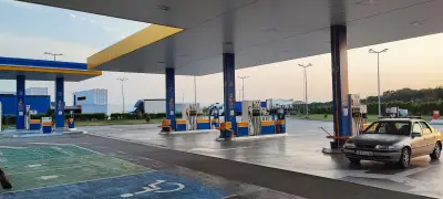 Бензиностанция Петрол