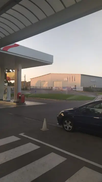 Бензиностанция "М - Petrol"