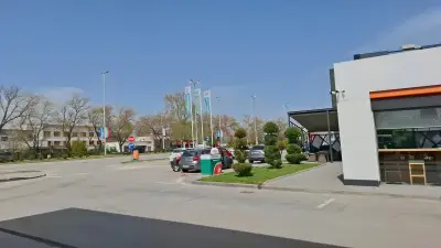 Бензиностанция INSA OIL