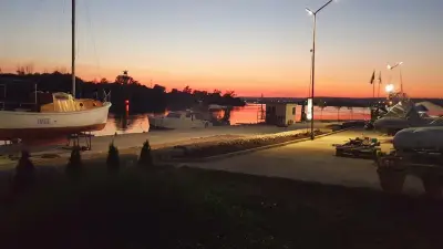 Petrol boat station