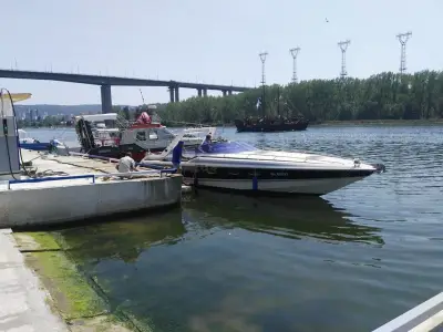 Petrol boat station