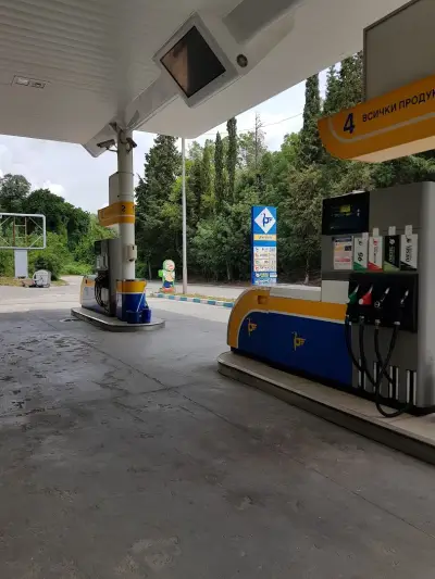 Петрол Златни пясъци