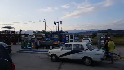 Бензиностанция Бея