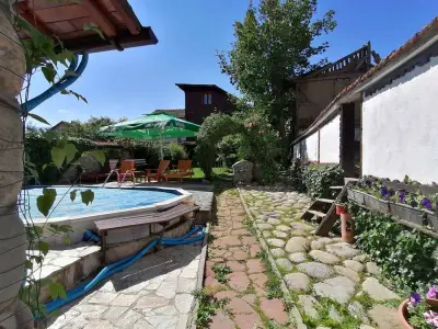 Семеен хотел Калина Family hotel Kalina Говедарци