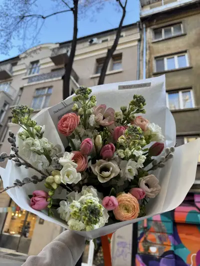 Select Flowers | Студио за цветя и подаръци в София