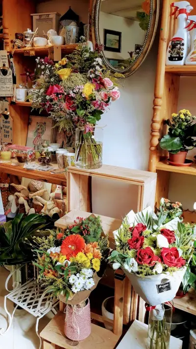 Цветарски магазин Limorada flowers