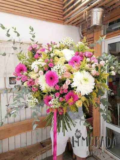 Цветарски магазин Limorada flowers