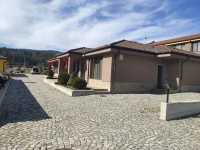 La Casa Hotel