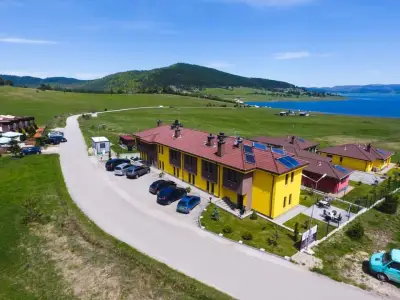 La Casa Hotel
