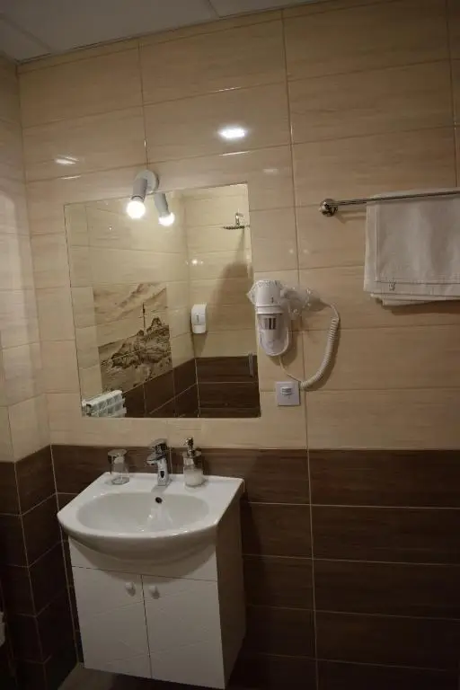 Суит с двойно легло king size и балкон