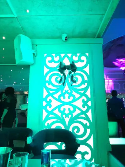 Lounge & Piano Bar
