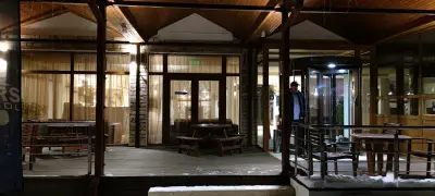 Хотел The Lodge