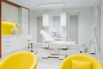 Дерматологичен център "Skin Consult"